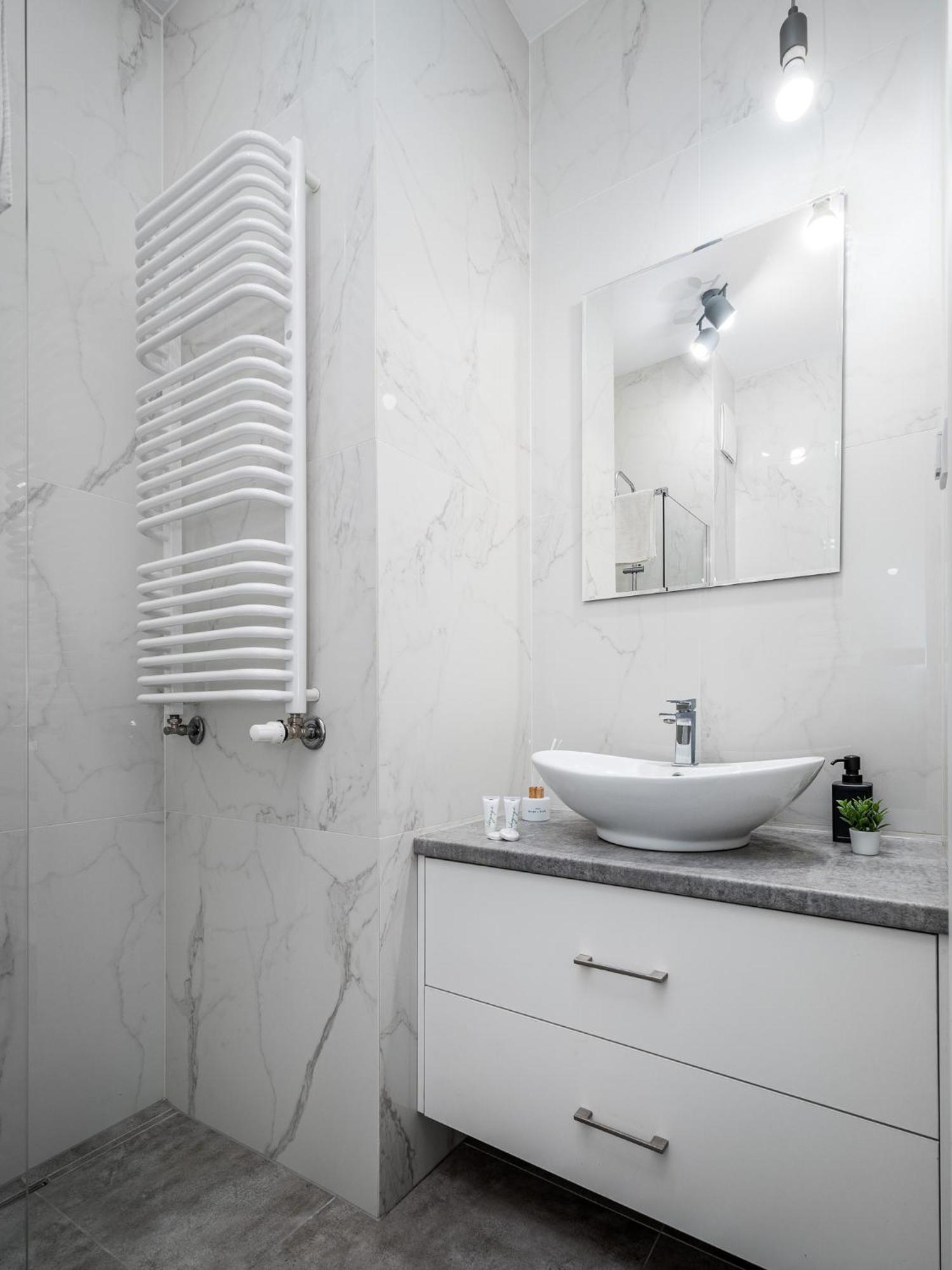 Apart D&K Free Parking Aleja Prymasa Tysiaclecia 83A Apartment Warsaw Exterior photo